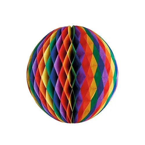 Der PAPSTAR Wabenball schwer entflammbar von PAPSTAR GmbH ist ein buntes Dekorationselement mit honigwabenartigem Muster in Regenbogenfarben – rot, orange, gelb, grün, blau und lila – isoliert auf weißem Hintergrund.
