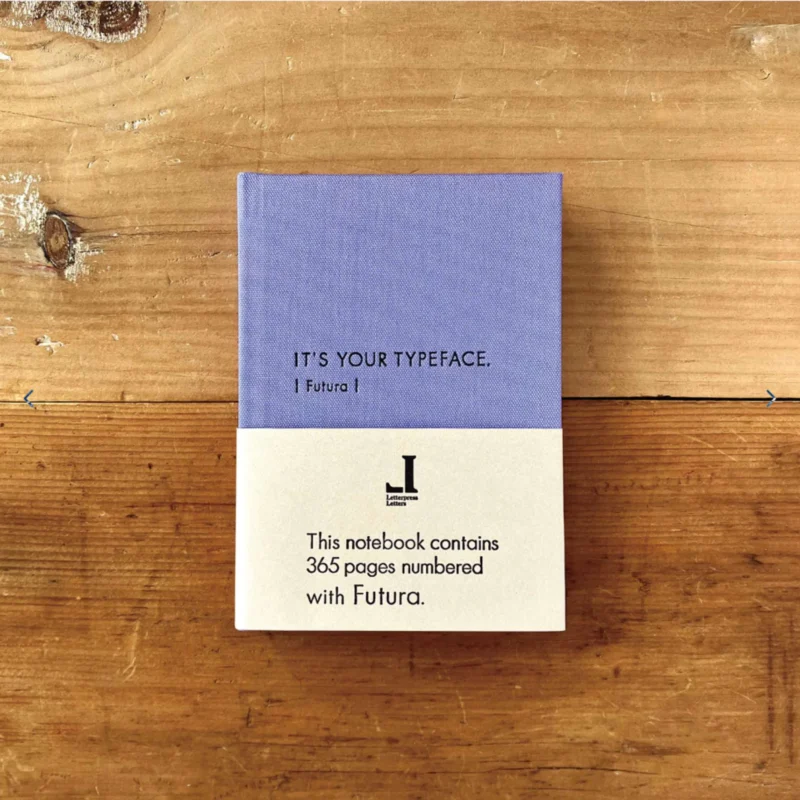 Notizbuch Typeface Futura – Letterpress, A6 Lila, Japan | Tomigaya · Geschenk Grafikdesign