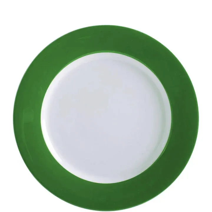 Ein runder Teller mit einem weißen Inneren und einem breiten grünen Rand. Der Teller hat eine schlichte, moderne Form und ist in einem minimalistischen Design gehalten. Der Kontrast zwischen dem weißen und dem grünen Bereich sorgt für eine auffällige Optik. Ideal für den Einsatz bei festlichen Anlässen oder im Alltagsgebrauch.