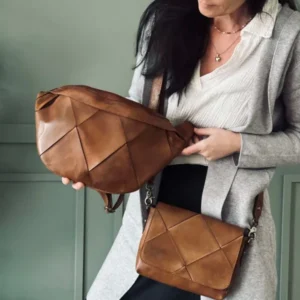 Exklusive handgeflochtene Crossover-Tasche - Cognac