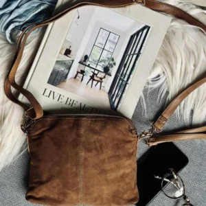 Crossbody-Clutch ALICE - Veloursleder caramel