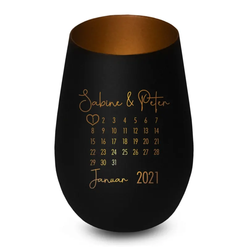 Bild: Personalisiertes Windlicht - Kalender mit Name und Datum - Liebesgeschenk für Paare.