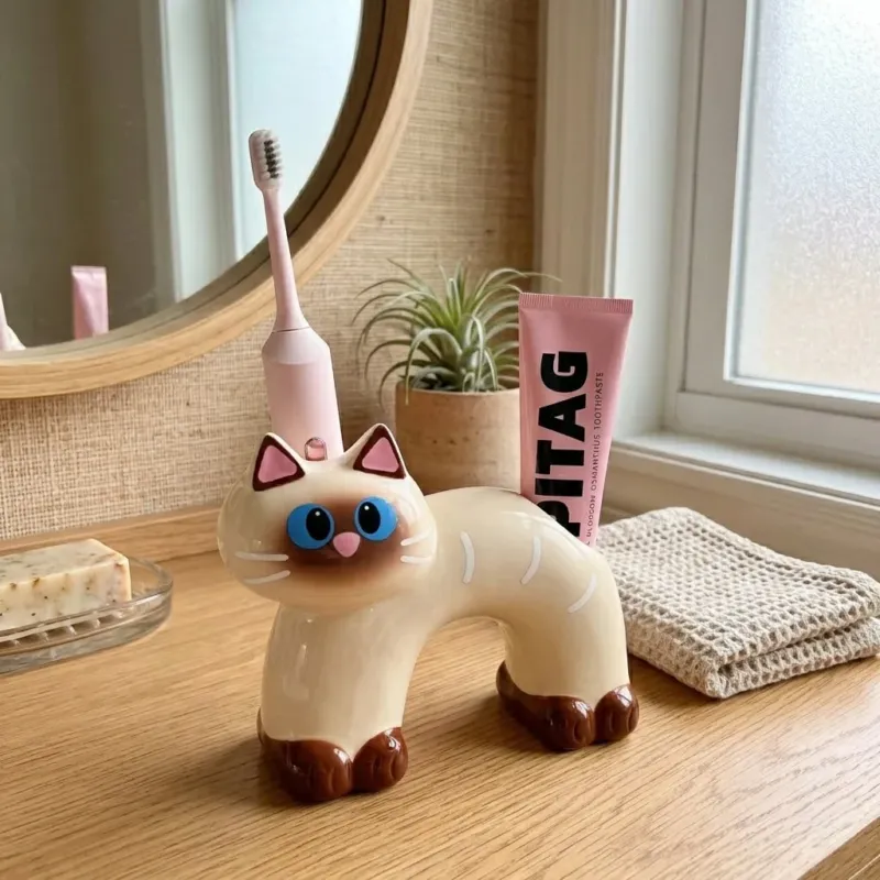 Sassy Cat Ceramic Toothbrush Holder - Image 0