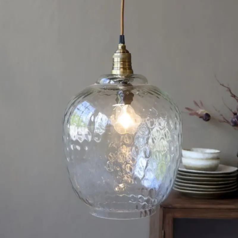 Glas-Deckenleuchte mit Messingkuppel H39 cm - Chic Antique
