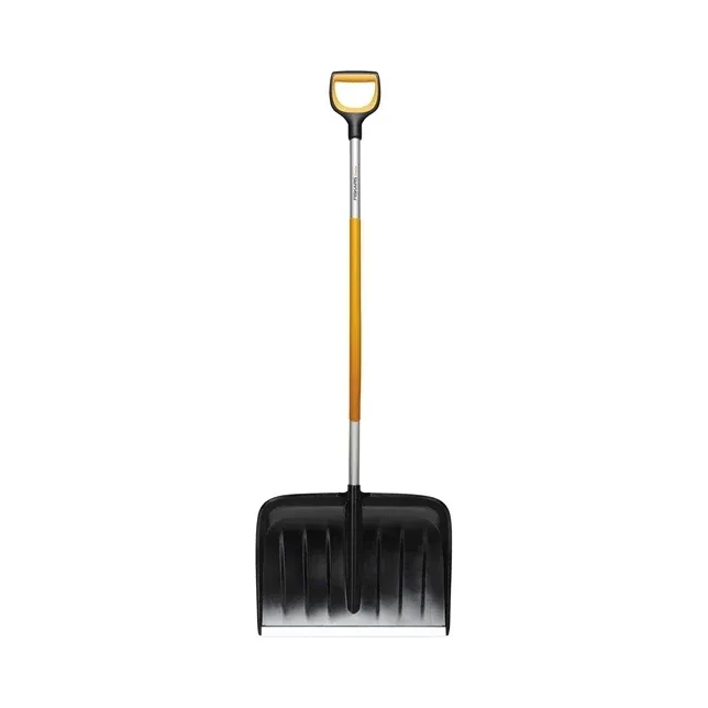 Fiskars X-series Schneeräumer gebogen