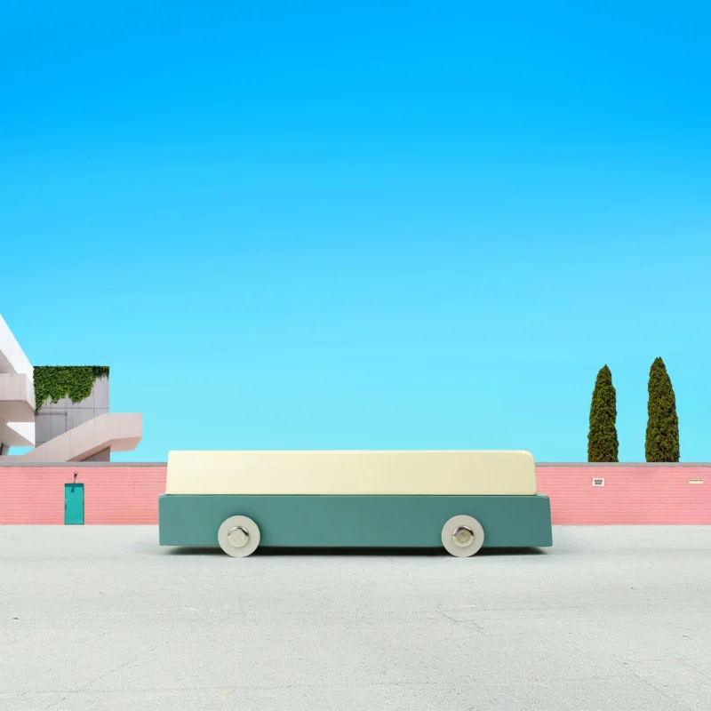 DUOTONE CAR BUS #5 | Design-SPIELZEUGAUTO aus Holz | Floris Hovers | Ikonic - Charles & Marie