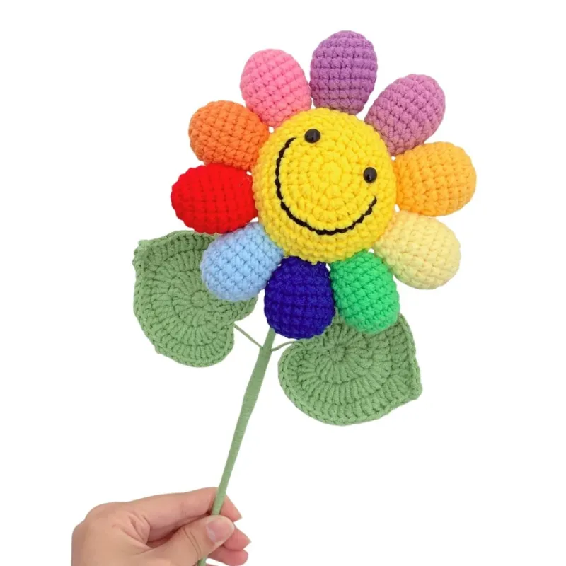 Handgemachte gehäkelte große lächelnde Sonnenblume