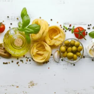 Küchenrückwand-Mediterranes Gewürz Oliven Stillleben