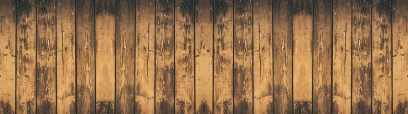 Küchenrückwand-Aneinandergereihte leicht angebrannte Holzplatten