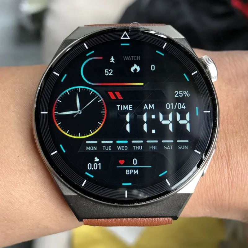 Modern Active Lifestyle Tracker Smartwatch - Image 0