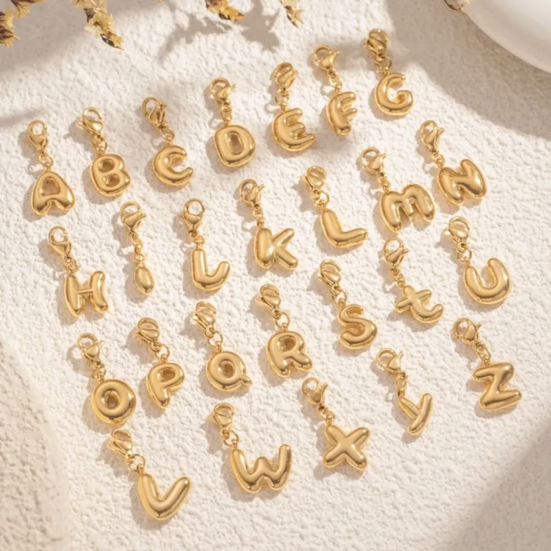 Personalisierbare Anhänger Buchstaben gold