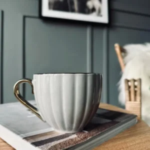 Tekop med guld hank – Beige - VIAMAJA.DK